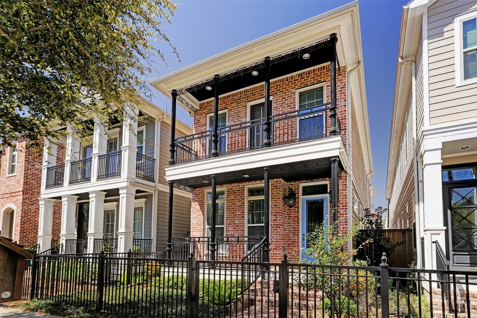 407 W 26th St unit C, Houston, TX 77008 - photo 1