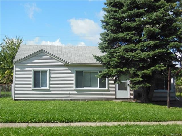 26741 Belanger St, Roseville, MI 48066 - photo 1