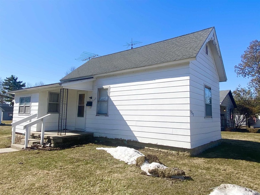 533 E Walnut St, Greentown, IN 46936 - photo 1
