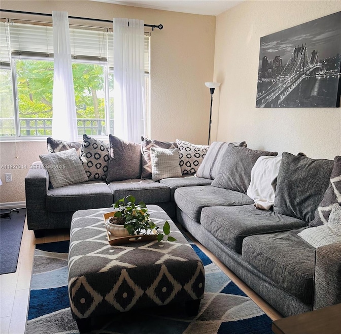 745 SW 148th Ave unit 813, Davie, FL 33325 - photo 1