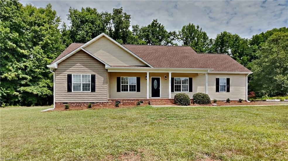 3013 Elderberry Ct, Asheboro, NC 27205 - photo 1