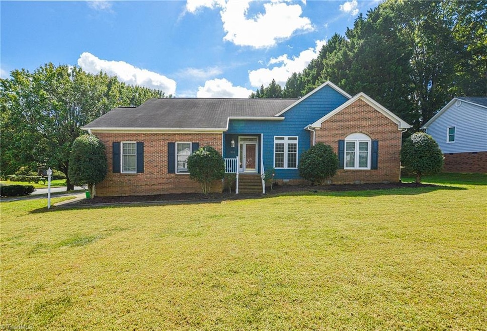 804 S Ridge Rd, Burlington, NC 27217 - photo 1