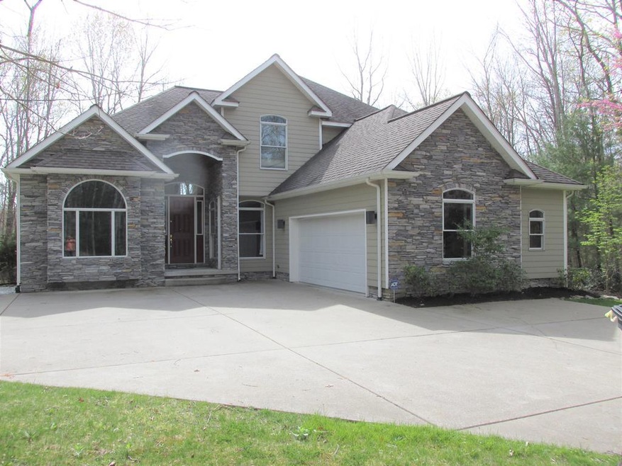 218 Mountain Laurel Rd, Daniels, WV 25832 - photo 1