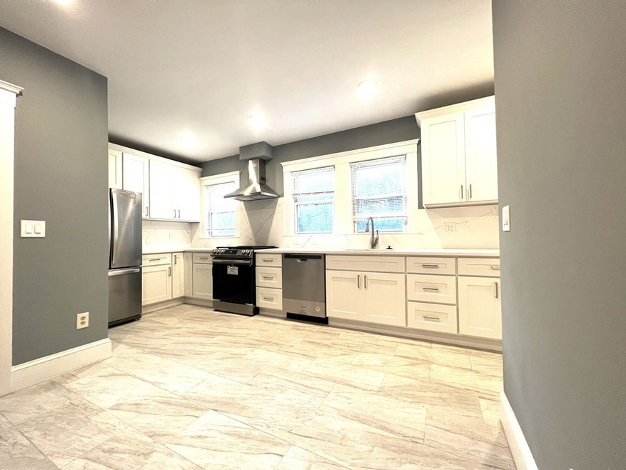 39 N Crescent Circuit unit 1, Brighton, MA 02135 - photo 1