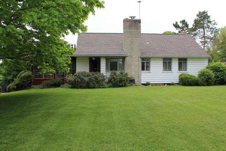 1405 N Court St, Circleville, OH 43113 - photo 1