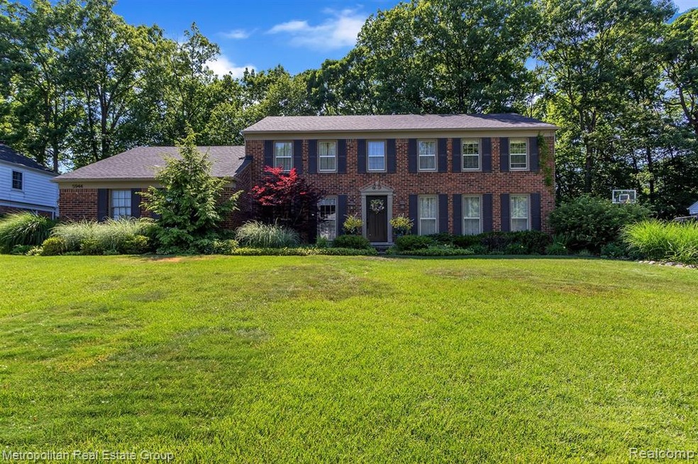 04-5944-Trotter-Ln-West-Bloomfield-.jpg