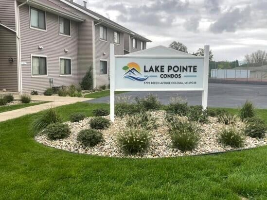 1 Lake Pointe Sign_Building Entrance