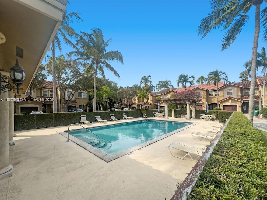 10891 SW 88th Terrace, Miami, FL 33176 - photo 1