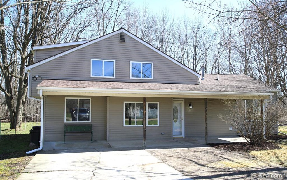 1437 Grassmere Ave, Flint, MI 48532 - photo 1