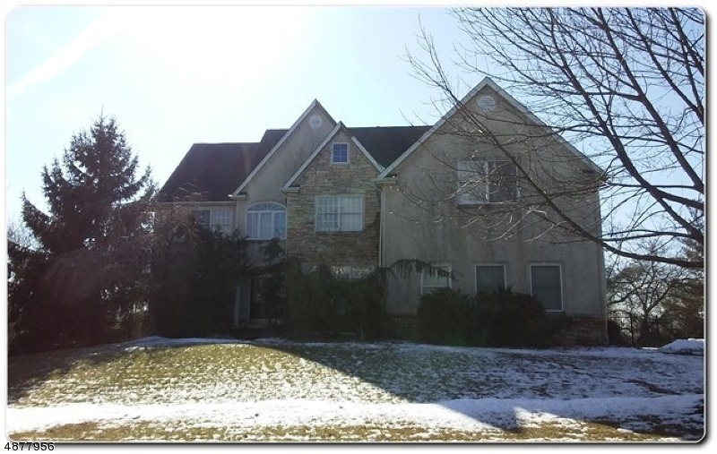 8 Rappleye Ct, West Orange, NJ 07052 - photo 1