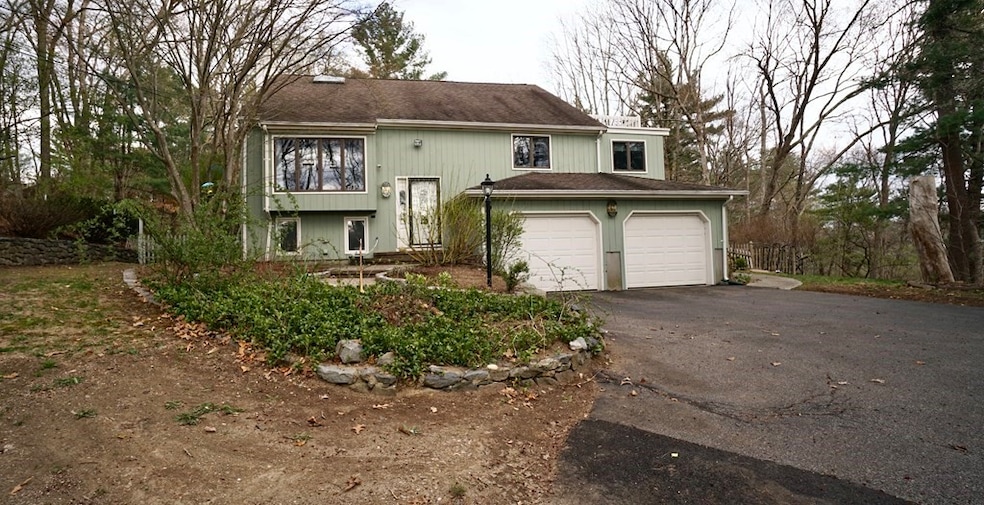105 Spring St, Wrentham, MA 02093 - photo 1