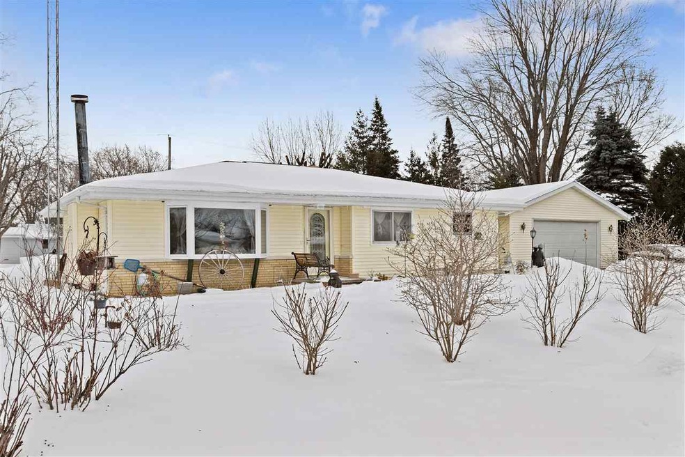 1616 N Hine St, Appleton, WI 54914 - photo 1