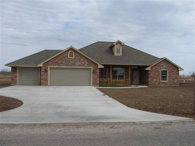 1243 SW Deyo Landing Loop, Cache, OK 73527 - photo 1