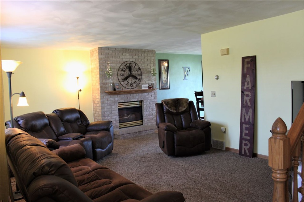 N287 Pinecrest Blvd, Appleton, WI 54915 - photo 1