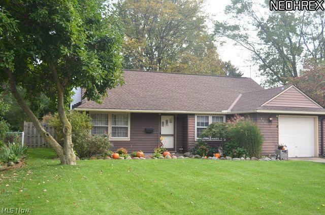 613 Lindberg Blvd, Berea, OH 44017 - photo 1