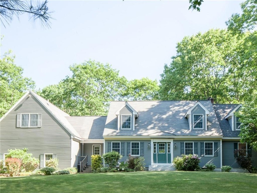 Beautiful Cape on over 3 acres