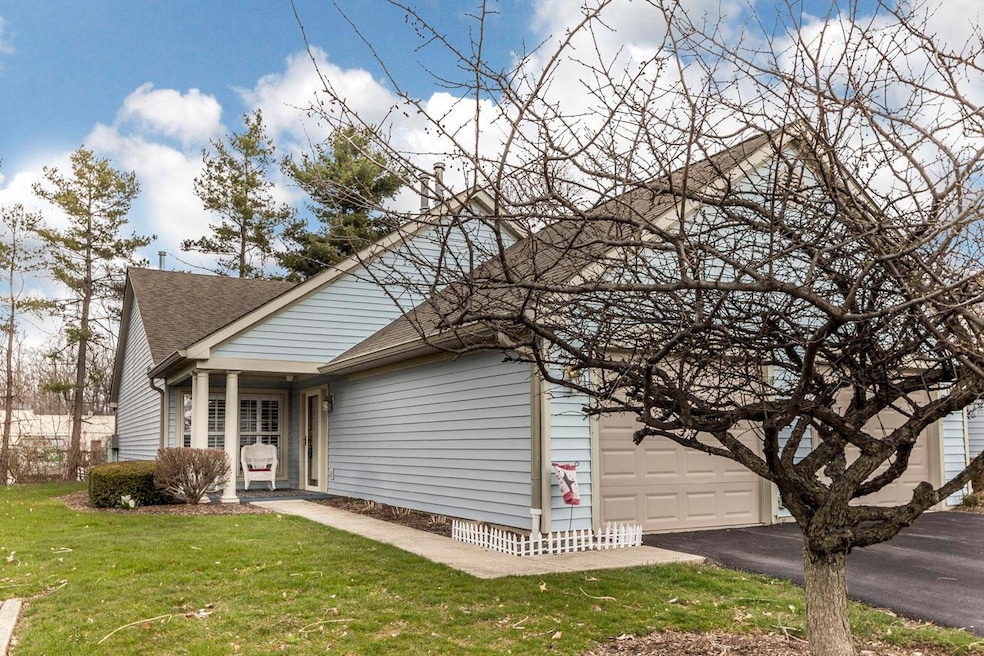 476 3 Oak Ct Front