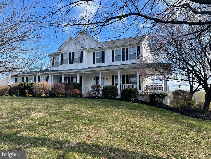 624 Wooden Bridge Dr, Purcellville, VA 20132 - photo 1