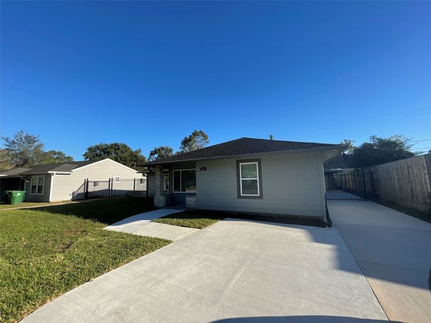 4906 Ventura Ln, Houston, TX 77021 - photo 1