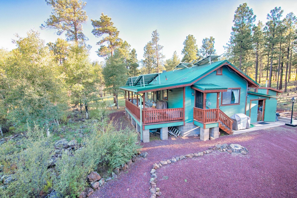 Fabulous off-grid property!