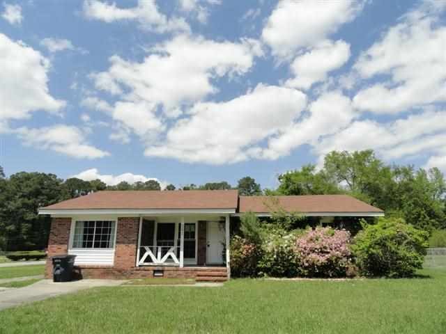 721 Dennis Rd, Jacksonville, NC 28546 - photo 1
