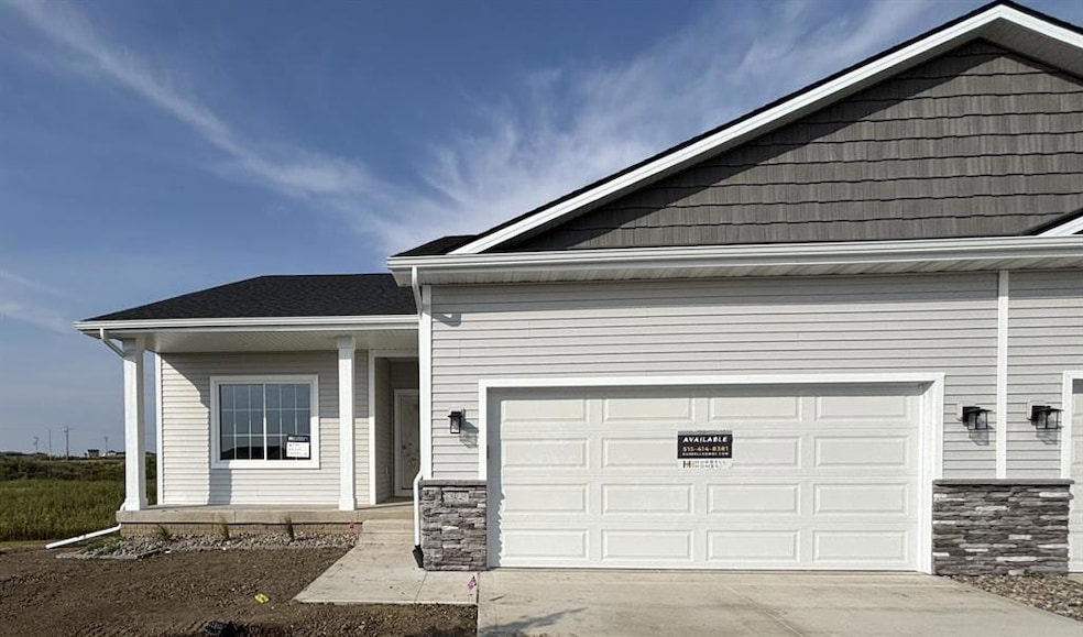 16732 Walnut Meadows Ct, Waukee, IA 50263 - photo 1