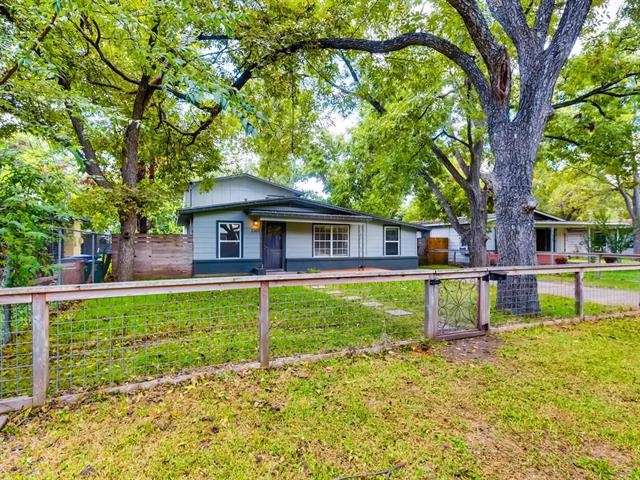 Charming 4BD/2BA updated home on large shaded fenc