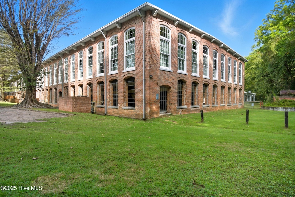 723 McMullan Ave unit 604, Edenton, NC 27932 - photo 1