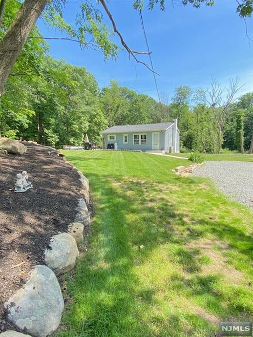 95 Anderson Dr, Mahwah, NJ 07430 - photo 1