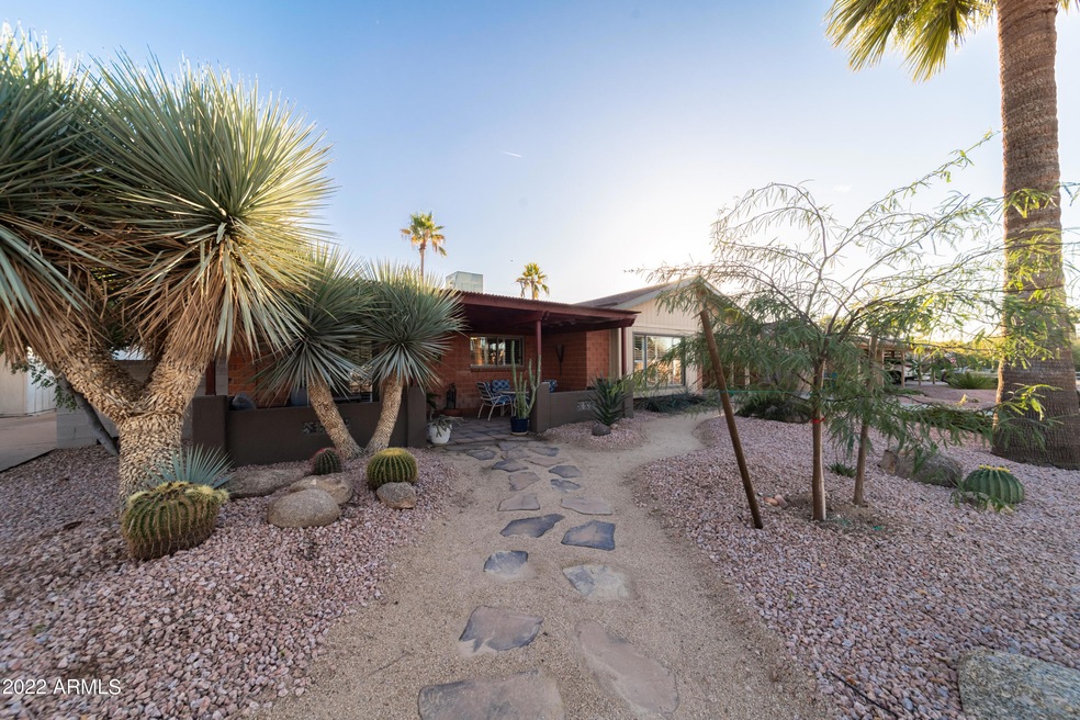 8227 E Turney Ave_Photos-2