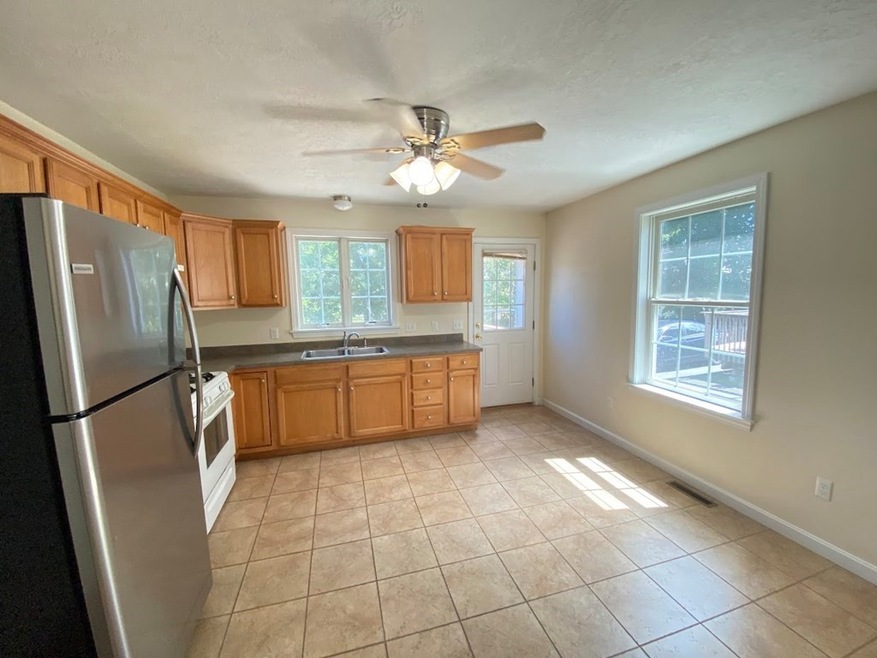 69 Stocker St unit 71, Springfield, MA 01129 - photo 1