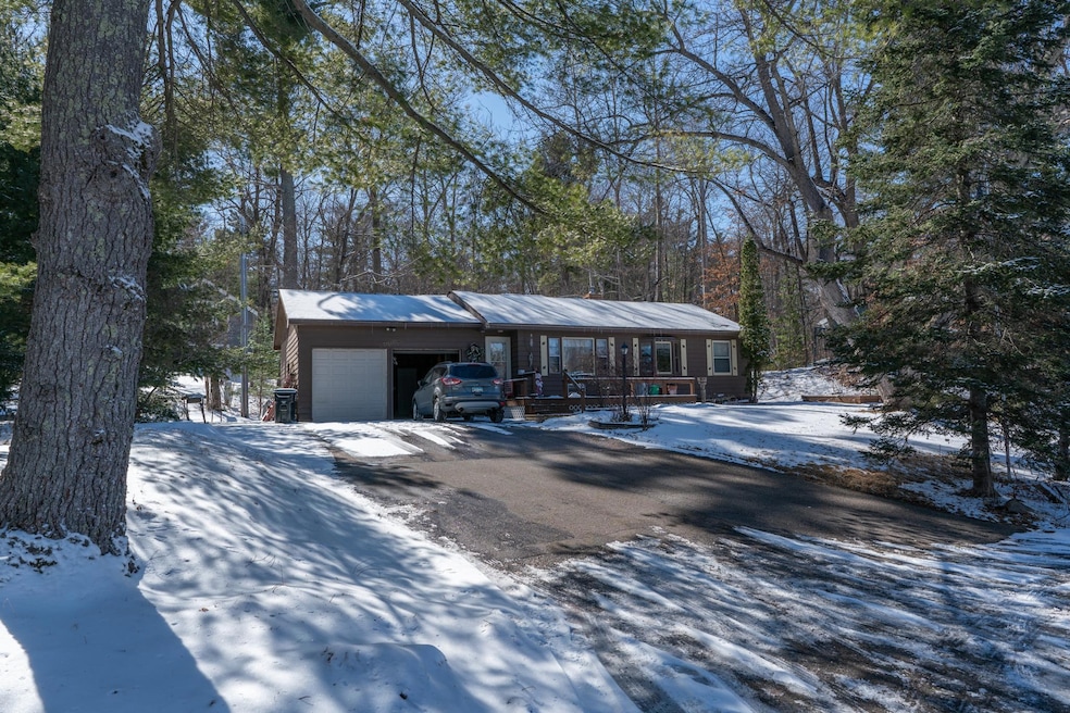 Sold $595,000