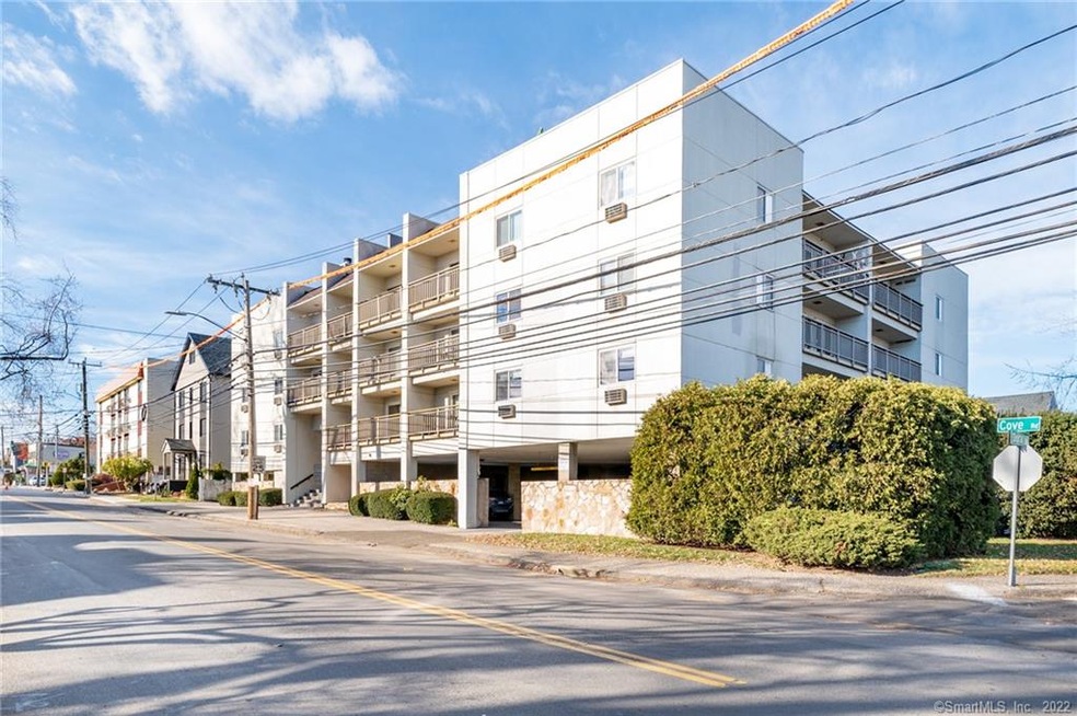 950 Cove Rd unit C7, Stamford, CT 06902 - photo 1