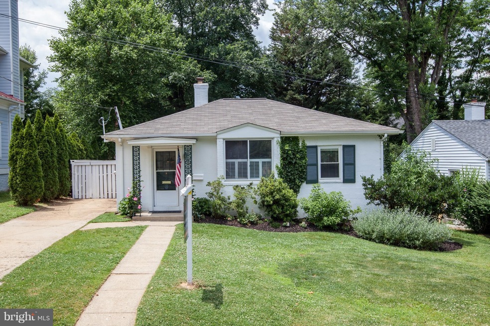 1308 N Tuckahoe St, Falls Church, VA 22046 - photo 1