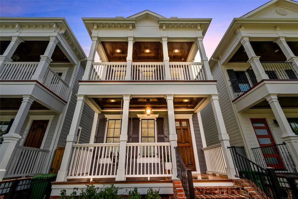 704 Ashland St, Houston, TX 77007 - photo 1