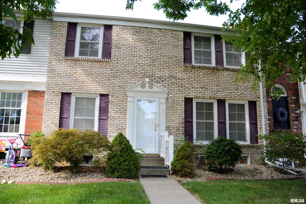 260 Jamestown Rd, Macomb, IL 61455 - photo 1