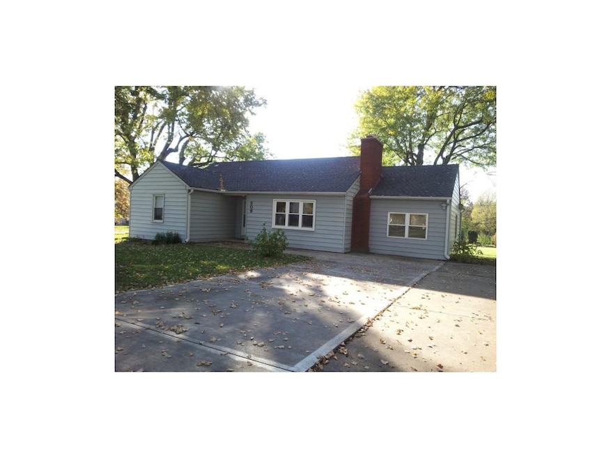 Newer driveway. 50 year Steel Siding