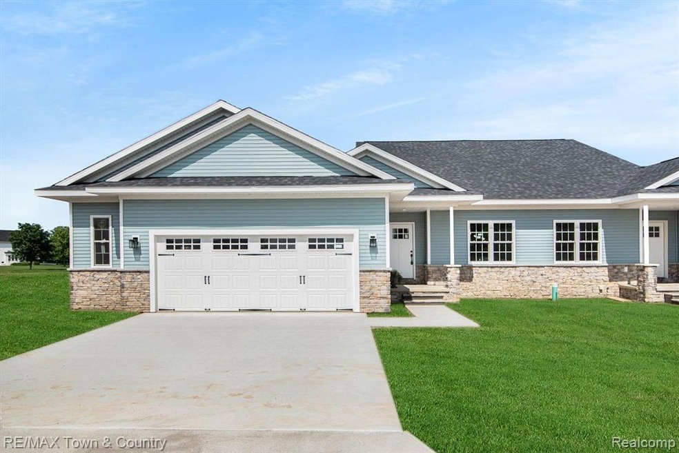 8056 Prestonwood Ct, Flushing, MI 48433 - photo 1