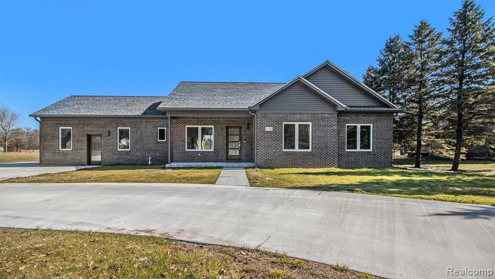 EXCELLENT MONROE COUNTY LOCATION ON GRAFTON RD!