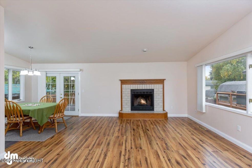 03-Living Room MS_0775