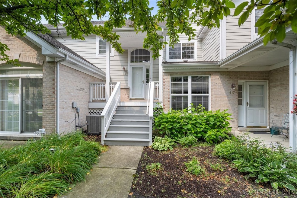 113 Stonewood Place unit 6D, Aurora, IL 60506 - photo 1