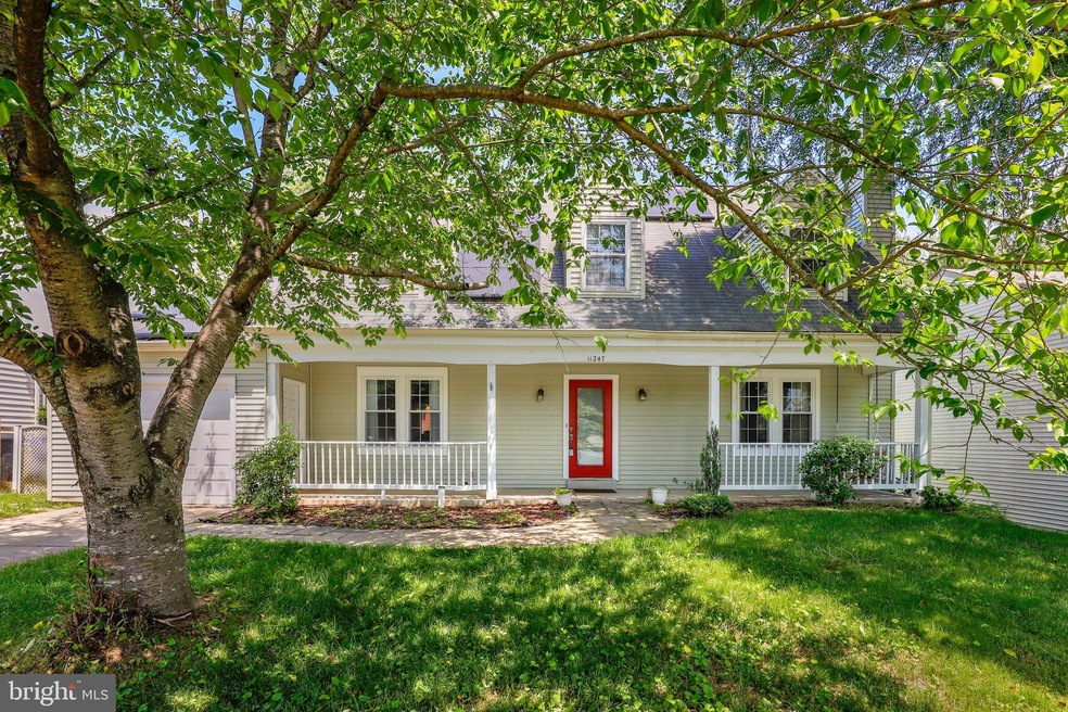 11247 Valley Bend Dr, Germantown, MD 20876 - photo 1