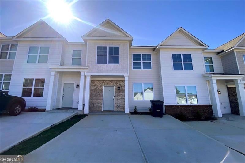 2788 Laurel Ridge Cir, East Point, GA 30344 - photo 1