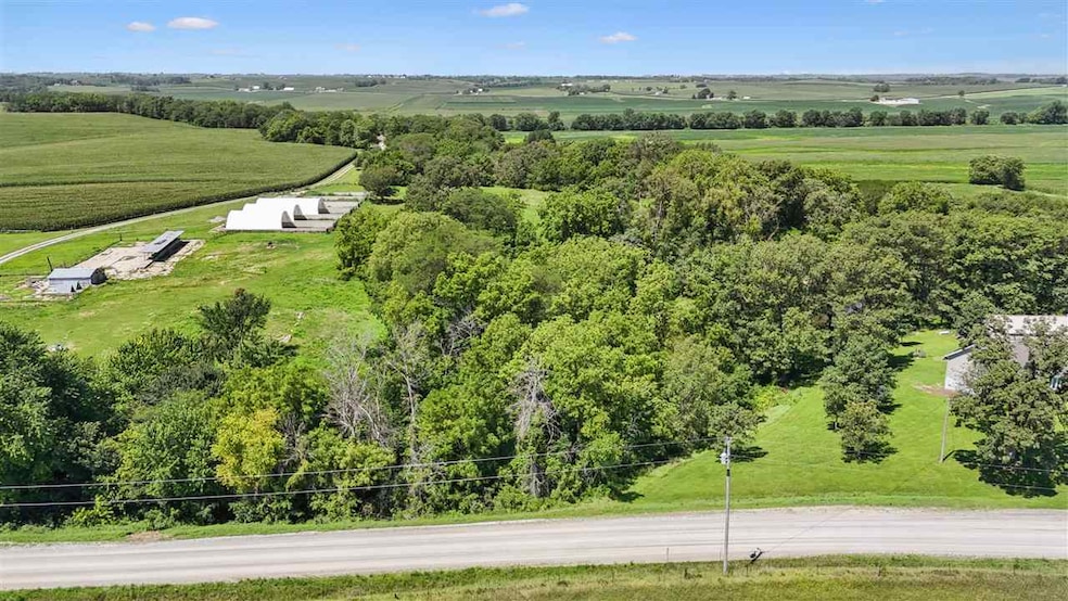 297 240th Place, Pella, IA 50219 - photo 1