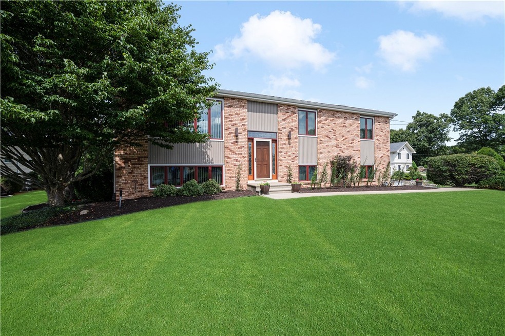 32 River Dr, Johnston, RI 02919 - photo 1