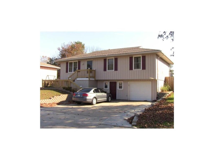 Great Raised Ranch Home 3 bedrooms, 1 1/2 baths, f
