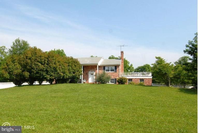 5680 Honilea Dr, Broad Run, VA 20137 - photo 1