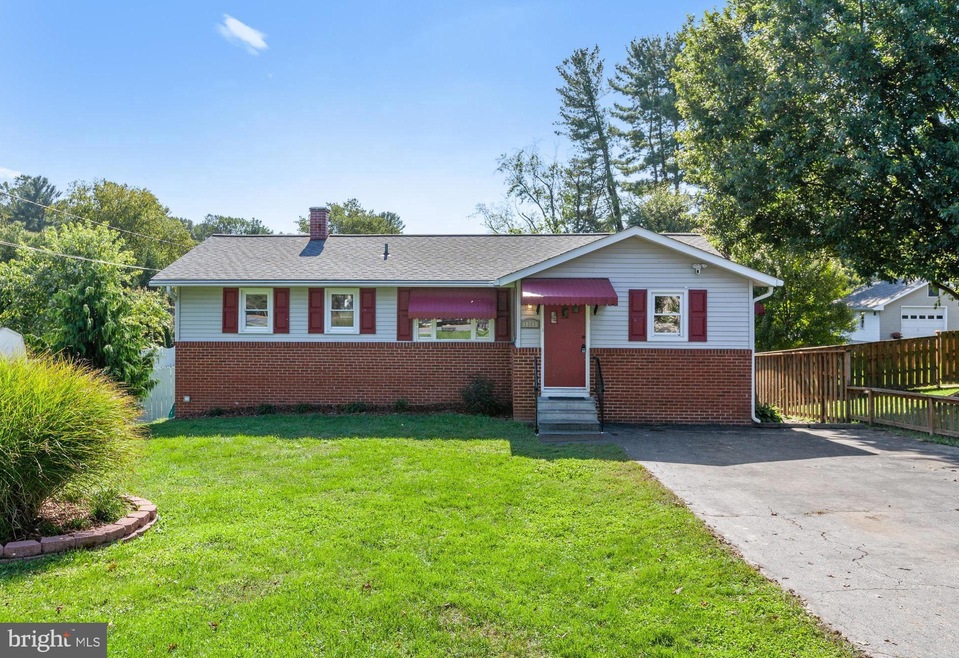 10711 Scaggsville Rd, Laurel, MD 20723 - photo 1