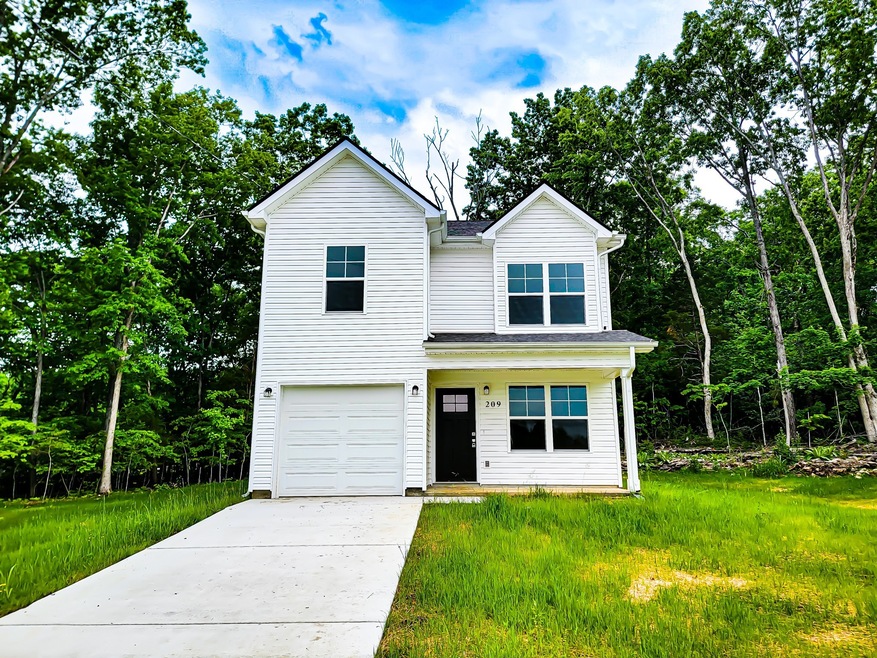 135 Doak St, Shelbyville, TN 37160 - photo 1