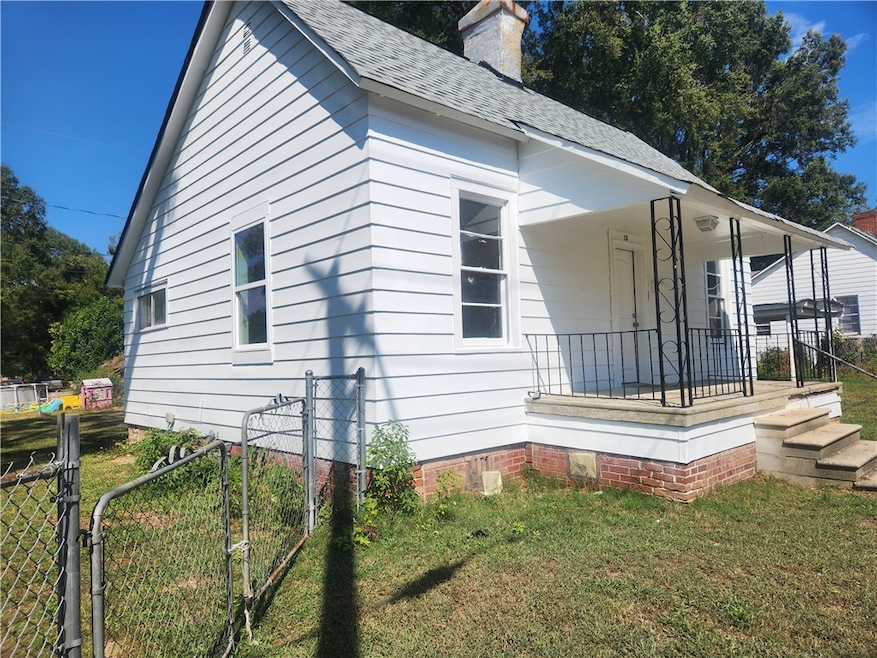 13 Geer St, Belton, SC 29627 - photo 1